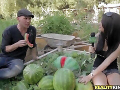 One hilarious day of a tiny virgin damsel, that likes to travel One hilarious day of a tiny virgin damsel, that likes to travel