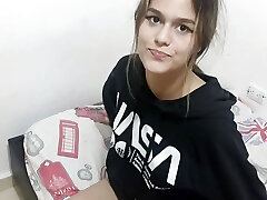 My stepsister feels cold and I sizzling her up to bang her and cum in her