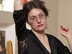 Solo brunette enjoys while fingering her clean-shaven cunt - Barbara Solo brunette enjoys while fingering her clean-shaven cunt - Barbara