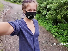 I flash baps on a rural road