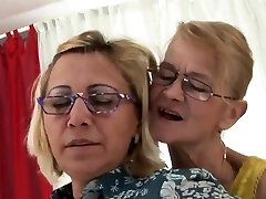 Fans of puffies come check my profile