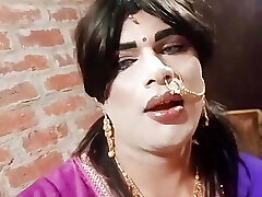 Urvashipatil Rani Kinnar's vlog video heads viral