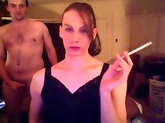 Audrey palenie Fetysz seks