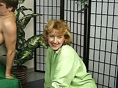 Geiler Hengst fickt die Milofs aus dem Kirchenchor Geiler Hengst fickt die Milofs aus dem Kirchenchor