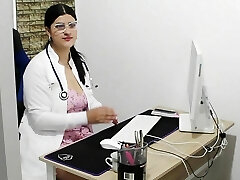 At a medical appointment my ultra-kinky doctor screws my pussy - Porn in Spanish
