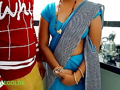 Ghar malik bhada mangne aya komal ne kaha ek rat gujarlo mere sath