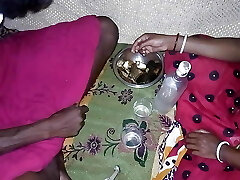 Pados ki bhabhi ko Desi Daru pilakar land chusaya aur chudai ki Pados ki bhabhi ko Desi Daru pilakar land chusaya aur chudai ki