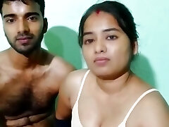 Desi xxx good-sized boobs super-fucking-hot and cute bhabhi apne husband ke friend se chudai