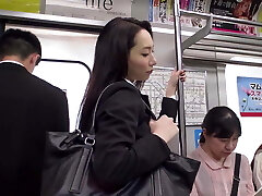 Hasumi Yoshioka :: Fantastic Office Lady In The Train 2 - CARIBBEANCOM