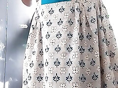 TAMIL DESI AUNTY OIL Rubdown SEX ROMANCE