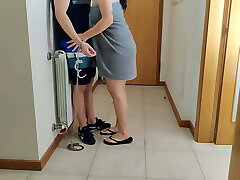Slut wife handcuffs and fucks delivery man until he cums inwards her