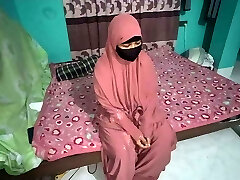 Hijab girl hotel guest room sex watching Taboo mylf pornography on his tablet - Hijab Banglarbabi