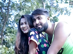 Pati ke chhote bhai apne howdy nai nawalee bhabhi ko impress karke chodne ka maja luta jab ghar pe bhaiya nahi tha