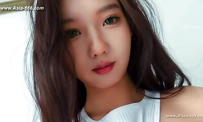 chinese model posing bare.152