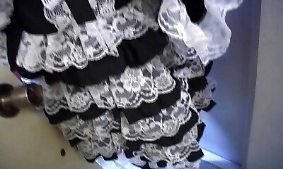 Sexy Japanese maid got her face facialed with cum