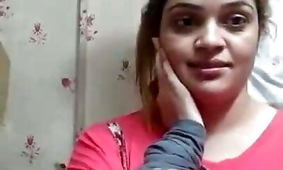 Afreen Khan Official With Sumptuous Sports Top