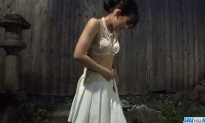 yui kasugano disfruta más que del sexo en el jacuzzi