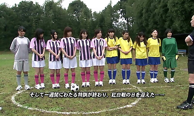 Asiatisches Fussballtraining artet zur harten sexorgie aus