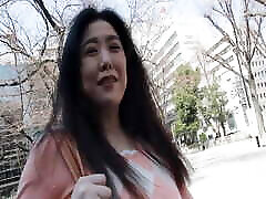 M610G11 A chubby bangladesh all photo sex woman who loves alcohol, a young cute actor, holds the initiative, holds a chip.