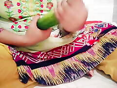 Bangladeshi hot girl wife pee on husband with cucumber.Bengali housewife.