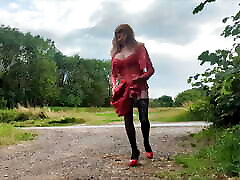 Tranny Public Wanking by the Roadside