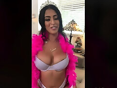 Sophia Leone Nude Striptease Video Leaked