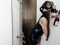 Backstage from the Halloween shoot. blakc xxxx in a gas mask and mom fucks night is doused with wine
