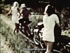 Hitchhiker Bitches get Fucked xxx besorg 1960s Vintage