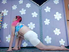 linda latina milf entrenamiento de yoga intermitente tetas grandes nip slip ver a través de leggings