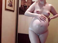 Breeding kink and oiling makeout amateur MILF Anna&039;s big pregnant belly