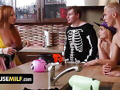 When It Comes To Halloween Pranks, Nobody Is Better Than These 3 Naughty ano panties Siblings - FreeUseMilf