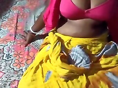 Desi boy ling oil malish Video Bhabhi Beautiful Bhabhi Ko Devar Ne Pase Deka Ki Khub Raat Chudai