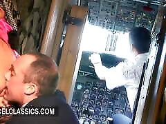 The captain sodomizes the video de brasilenas flight attendant