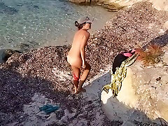 Voyeur Naked Hirl At Nudist Bwach