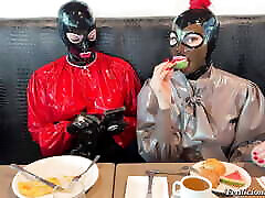 Breakfast in full kiss sey with LatexRapture and Miss Fetilicious