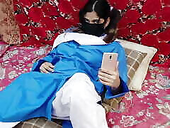 pakistanisches schulmädchen sex bei videoanruf mit ihrem freund