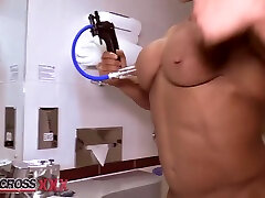 Lisa Cross In Pro Bodybuilder Clit Pump In The Bathroom 4 Min