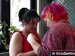 lesbiana hirsuta con clítoris grande folla milf afeitada caliente