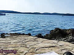 फ्रेंच, एमेच्योर पर नग्न समुद्र तट सार्वजनिक ग्रीस में अजनबी के साथ-मिसक्रीमी
