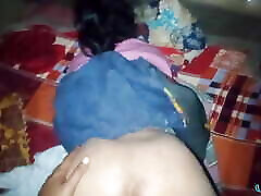 Indian bhabhi night fucking mom siping sex cheesy sperm load an creampie pussy