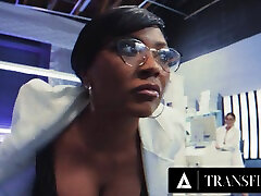 TRANSFIXED - DOLLS Siri Dahl Joins Trans Orgy With Khloe Kay, Eva Maxim, & Zariah Aura! GROUP SEX!