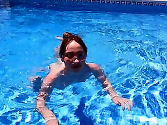HD POV ame andresen of Kate Quinn giving a nice footjob in the pool