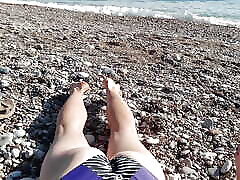 Risky public blowjob on the beach with dinnig room swallow