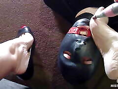 Mistress use slave mouth as waste bin while grates covered amateur foot calluses