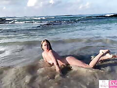 gorący amator żona roaming nagi w plaża prawdziwy wideo
