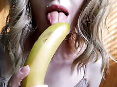 Blowjob on a seachmia khlfa hd xxnxx hot banana