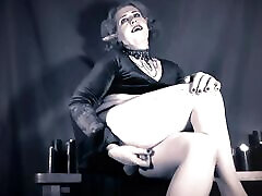Vampire clitty