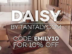 My date is in the suitcase?! Fucking my tantaly doll as soon as I arrived!