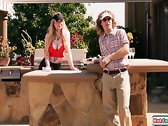 Zariah Aura And Gracie Jane In Shemale Anals Ts Whos Licking Pussy 6 Min