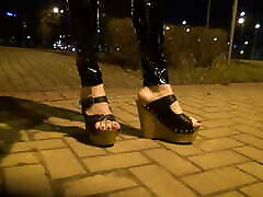feet so hot - public crossdressing